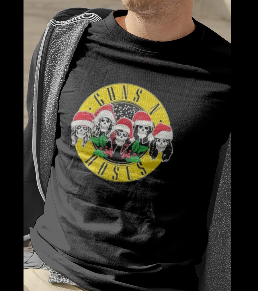 Guns N’ Roses Christmas Skulls Santa Hats T-Shirt
