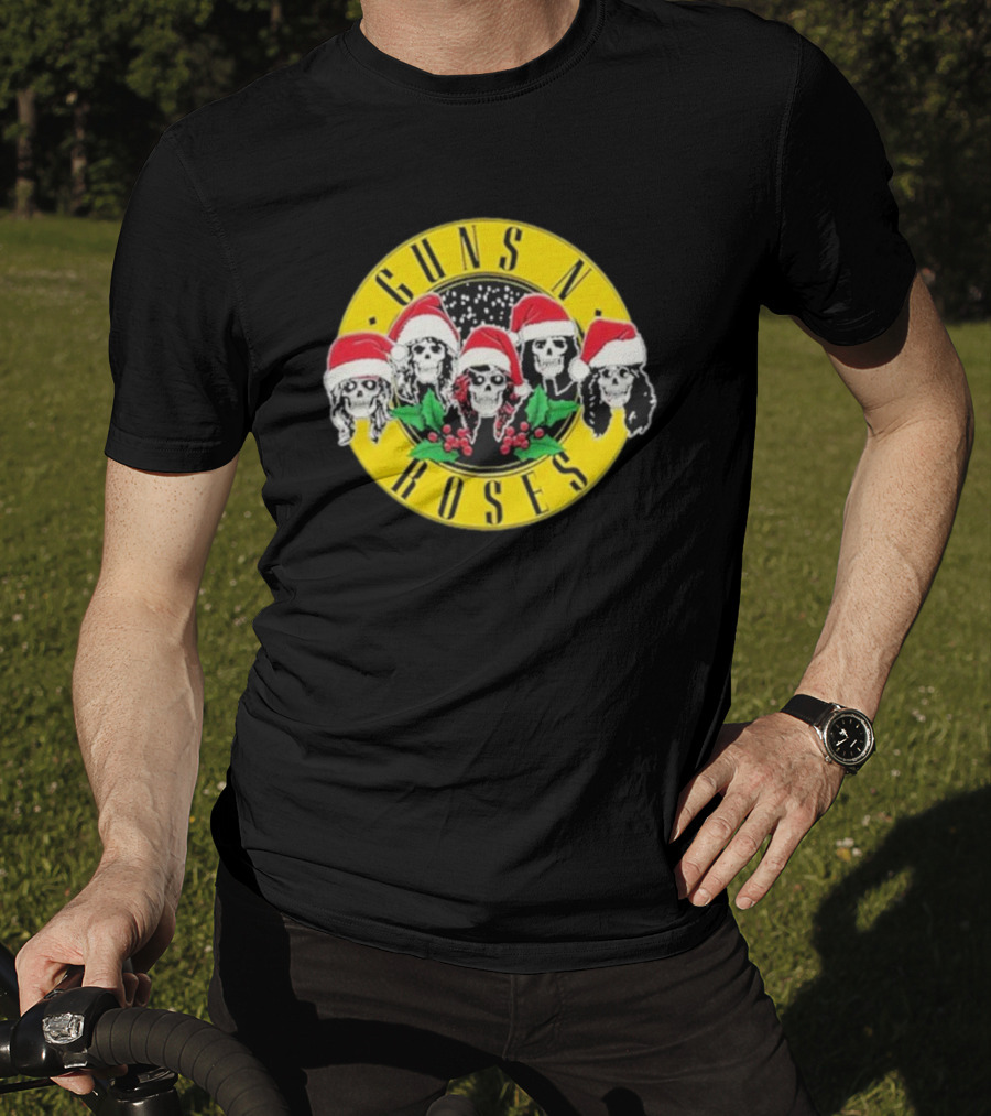 Guns N’ Roses Christmas Skulls Santa Hats T-Shirt