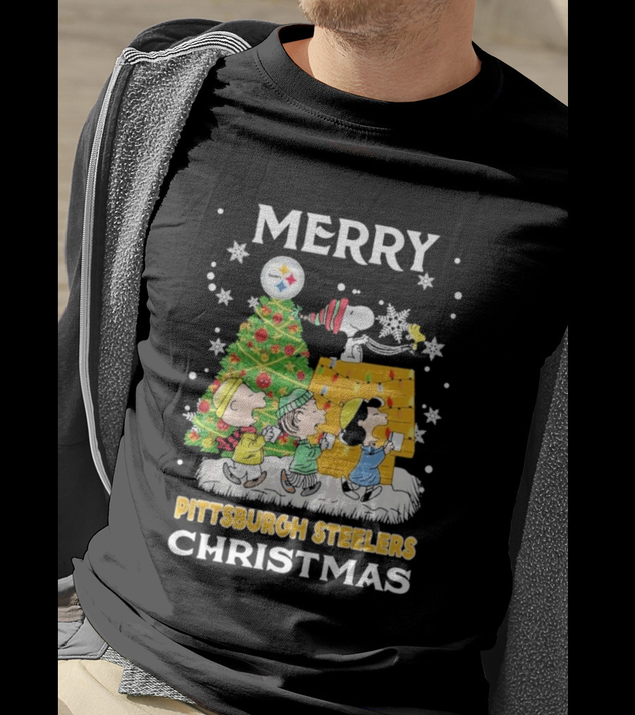 Merry Pittsburgh Steelers Christmas Peanuts Snoopy Holiday T-Shirt