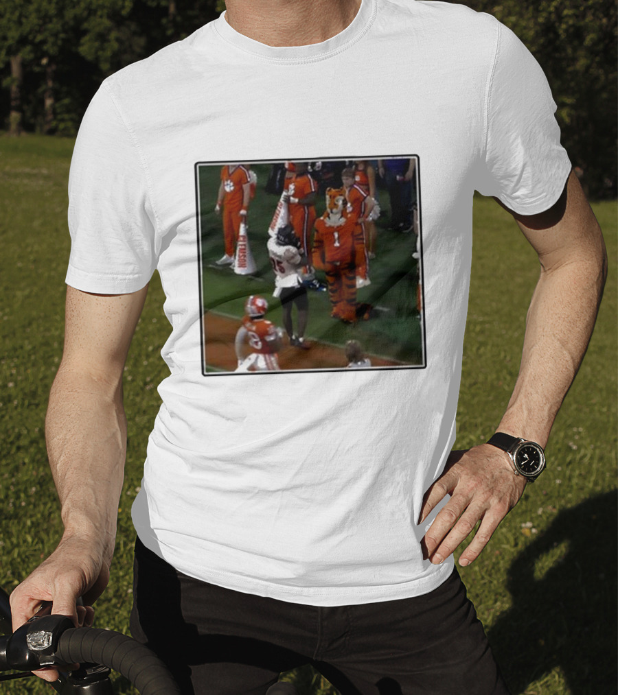 Louisville Victory Dance Night Night Celebration Against Clemson Tiger Mascot T-Shirt