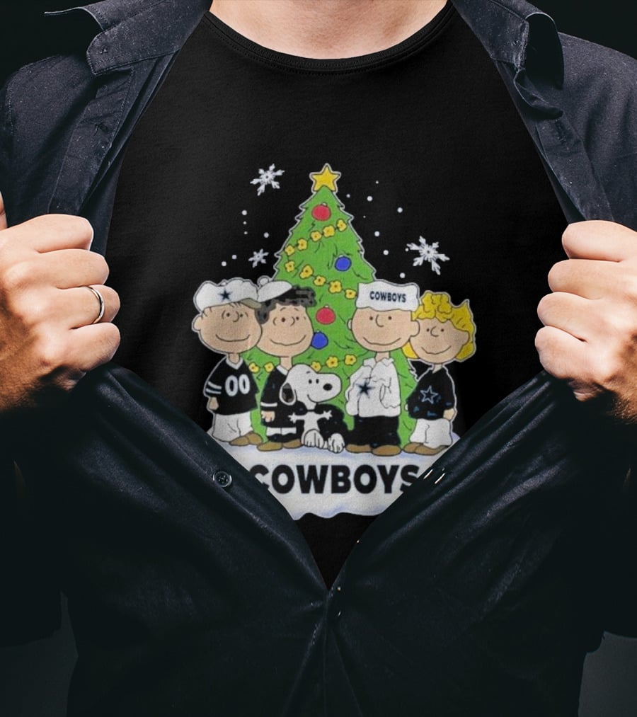 Cowboys Christmas With Snoopy And Peanuts Friends Holiday Tree T-Shirt