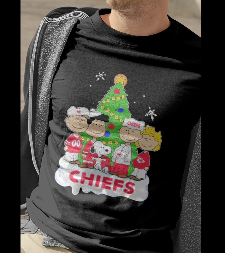 Kansas City Chiefs Snoopy Christmas Peanuts Characters Chiefs NFL Holiday T-Shirt