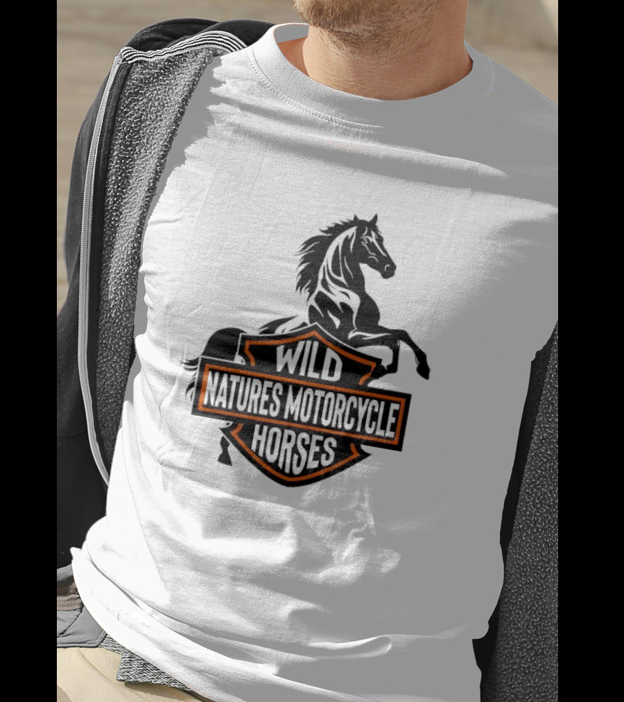 Wild Natures Motorcycle Horses Hang Over Gang Iconic Wild Horse Badge Motif T-Shirt