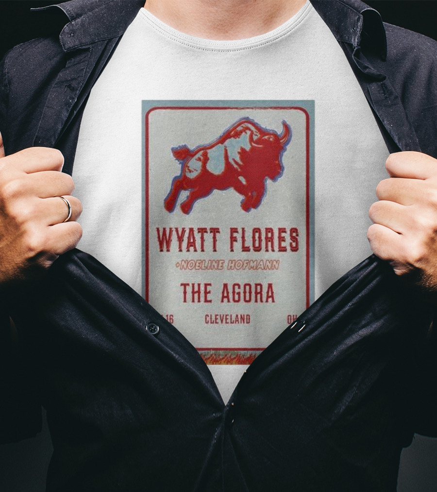 Wyatt Flores And Noeline Hofmann Live At The Agora Cleveland OH November 16 T-Shirt