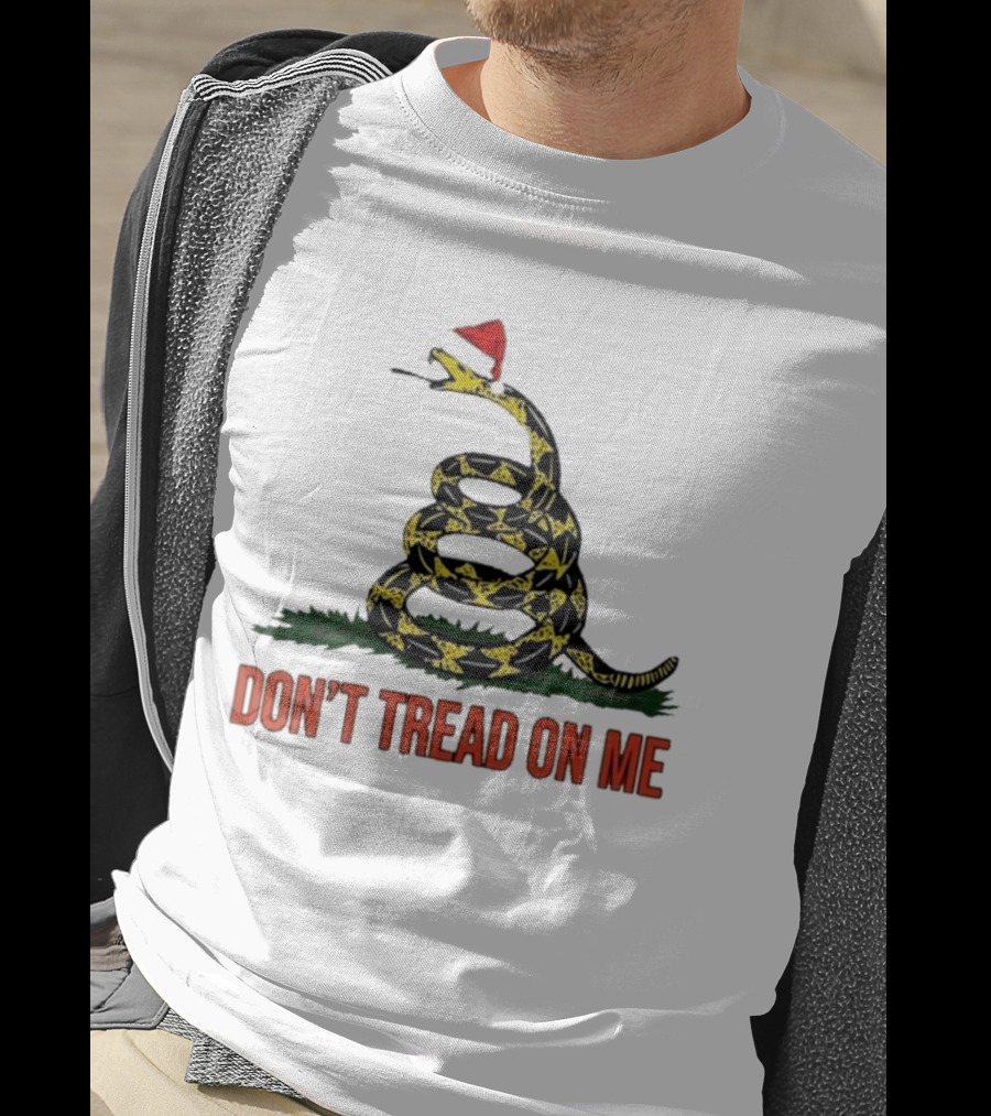 Don’t Tread On Me Christmas Santa Hat Gadsden Flag T-Shirt