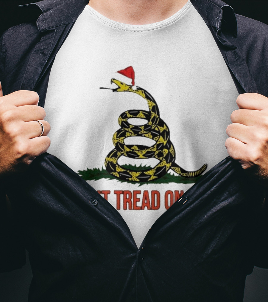 Don’t Tread On Me Christmas Santa Hat Gadsden Flag T-Shirt