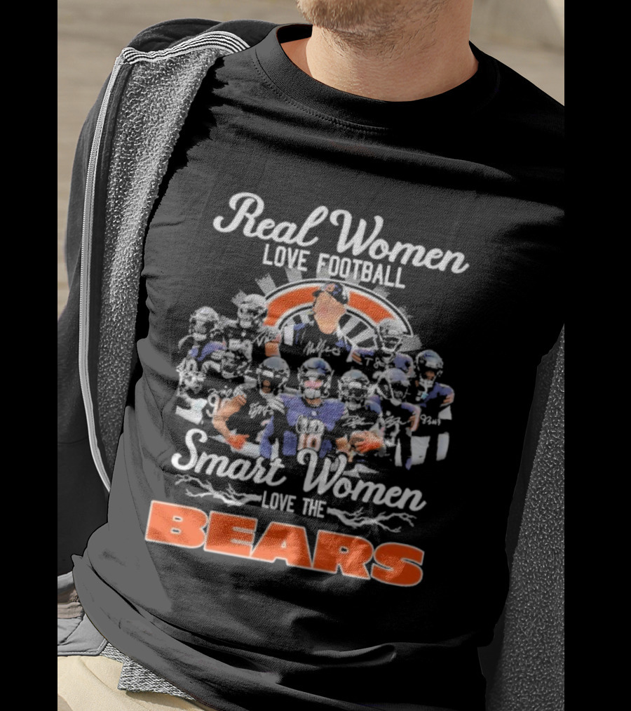 Real Women Love Football Smart Women Love The Bears T-Shirt