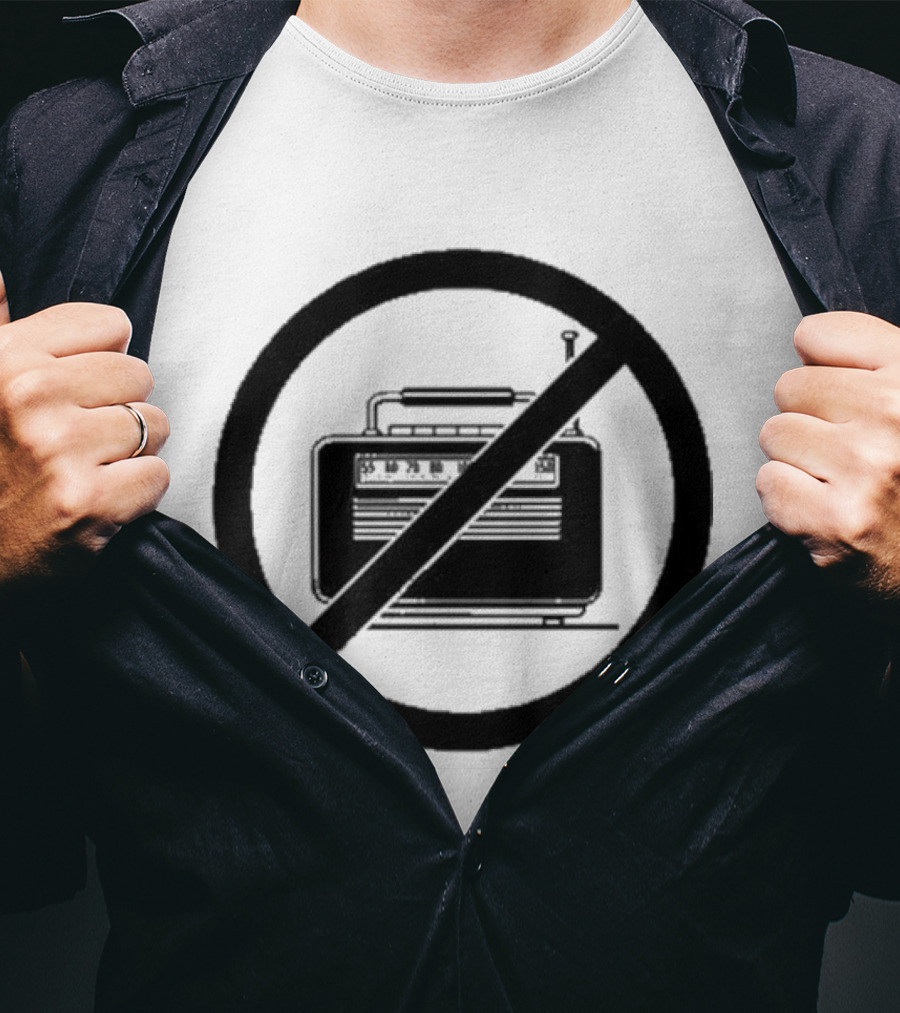 The Kay Settes Starring Butchers Blind No Radio T-Shirt