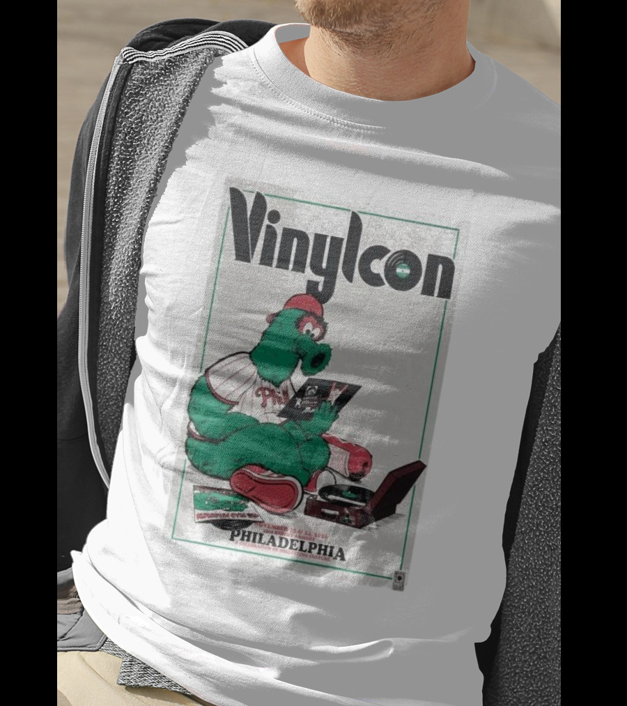 Vinylcon Philadelphia Phillies Mascot At 23rd St Armory Listening On Turntable T-Shirt
