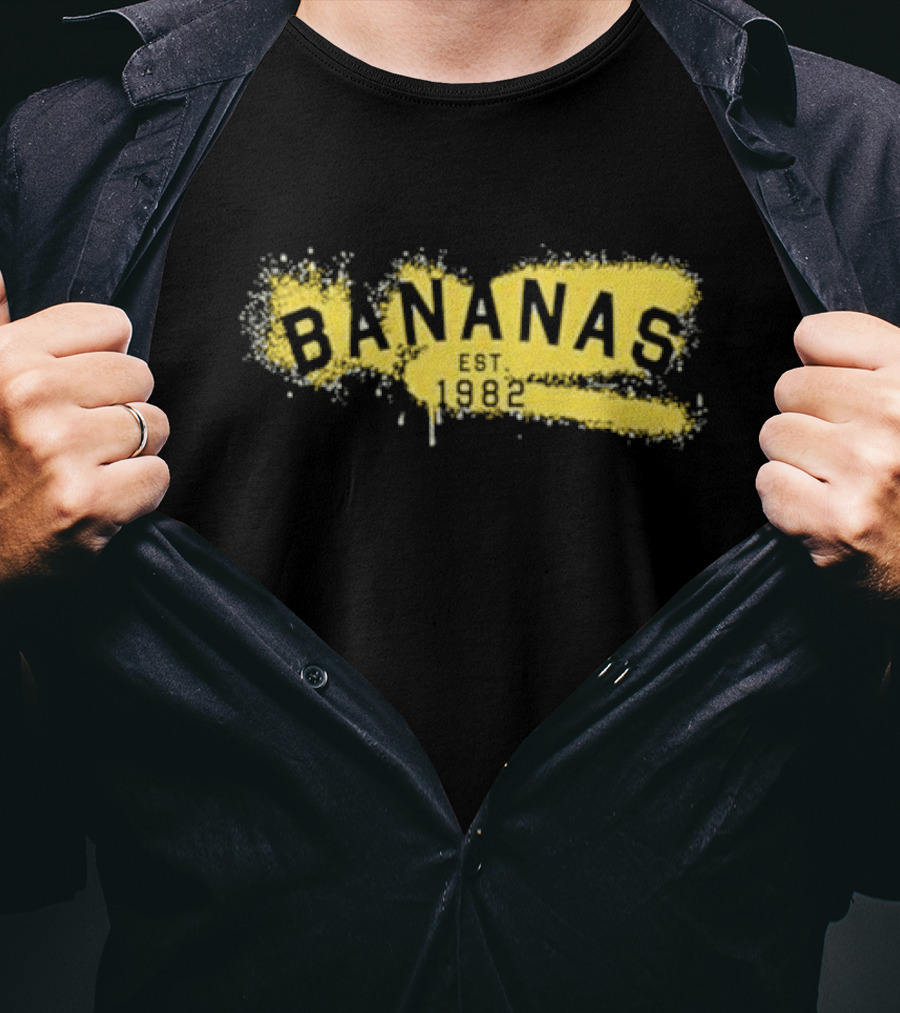 Bananas Est 1982 Vintage Graffiti Style Yellow Brushstroke T-Shirt