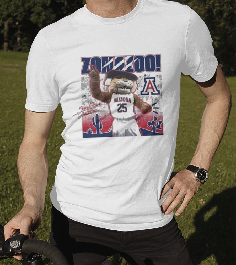Arizona Wildcats Zona Zoo Wilbur Mascot Desert Scene T-Shirt
