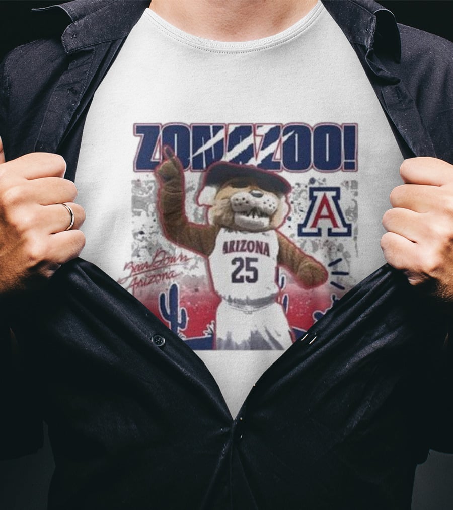 Arizona Wildcats Zona Zoo Wilbur Mascot Desert Scene T-Shirt