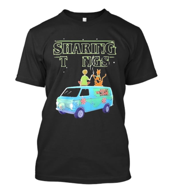 Scooby Doo Sharing Tings With Mystery Machine T-Shirt