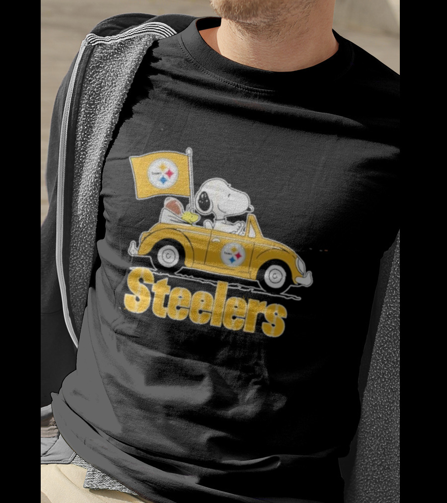 Pittsburgh Steelers Snoopy Driving Car With Flag T-Shirt