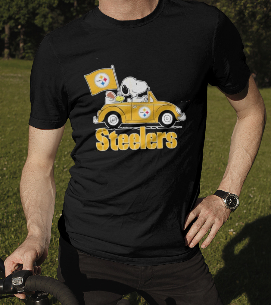 Pittsburgh Steelers Snoopy Driving Car With Flag T-Shirt