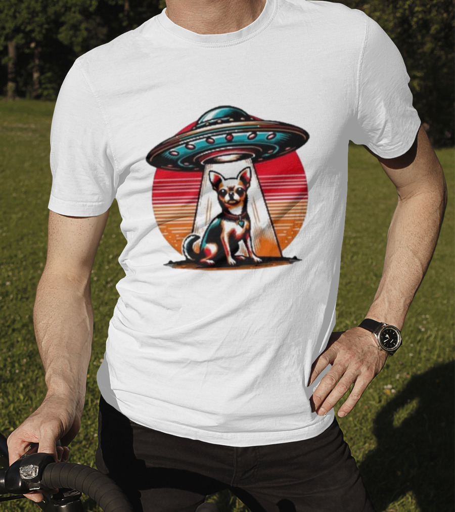 UFO Chihuahua Funny Alien Encounter Retro Sunset T-Shirt