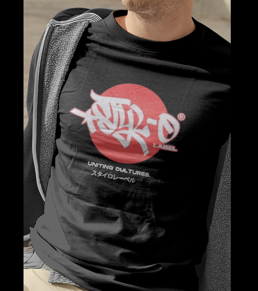 Uniting Cultures Label T-Shirt