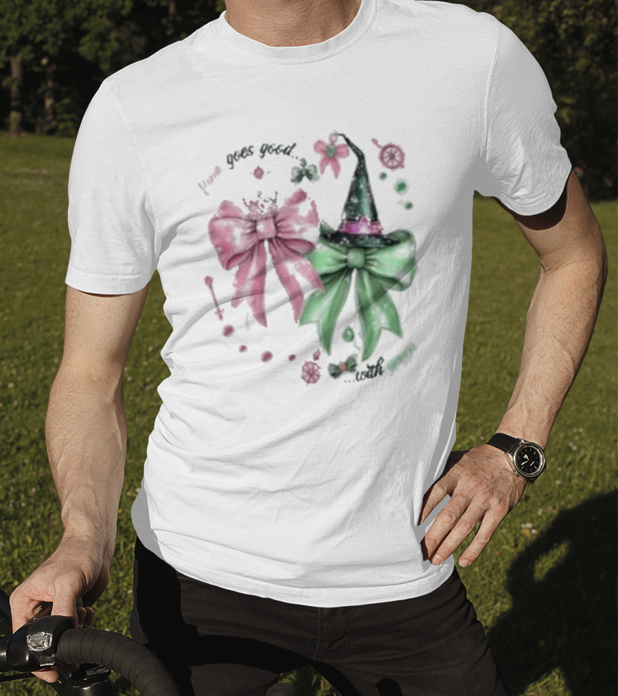 Pink Goes Good Wicked Green Christmas Bow Hat T-Shirt