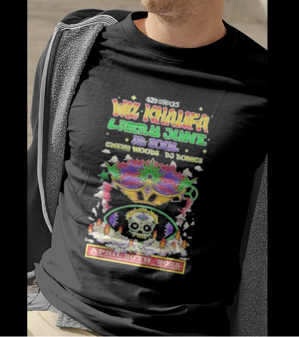 420 On The Rocks Wiz Khalifa Larry June Ab-Soul Chevy Woods DJ Bonics April 20, 2025 Red Rocks Morrison Co T-Shirt