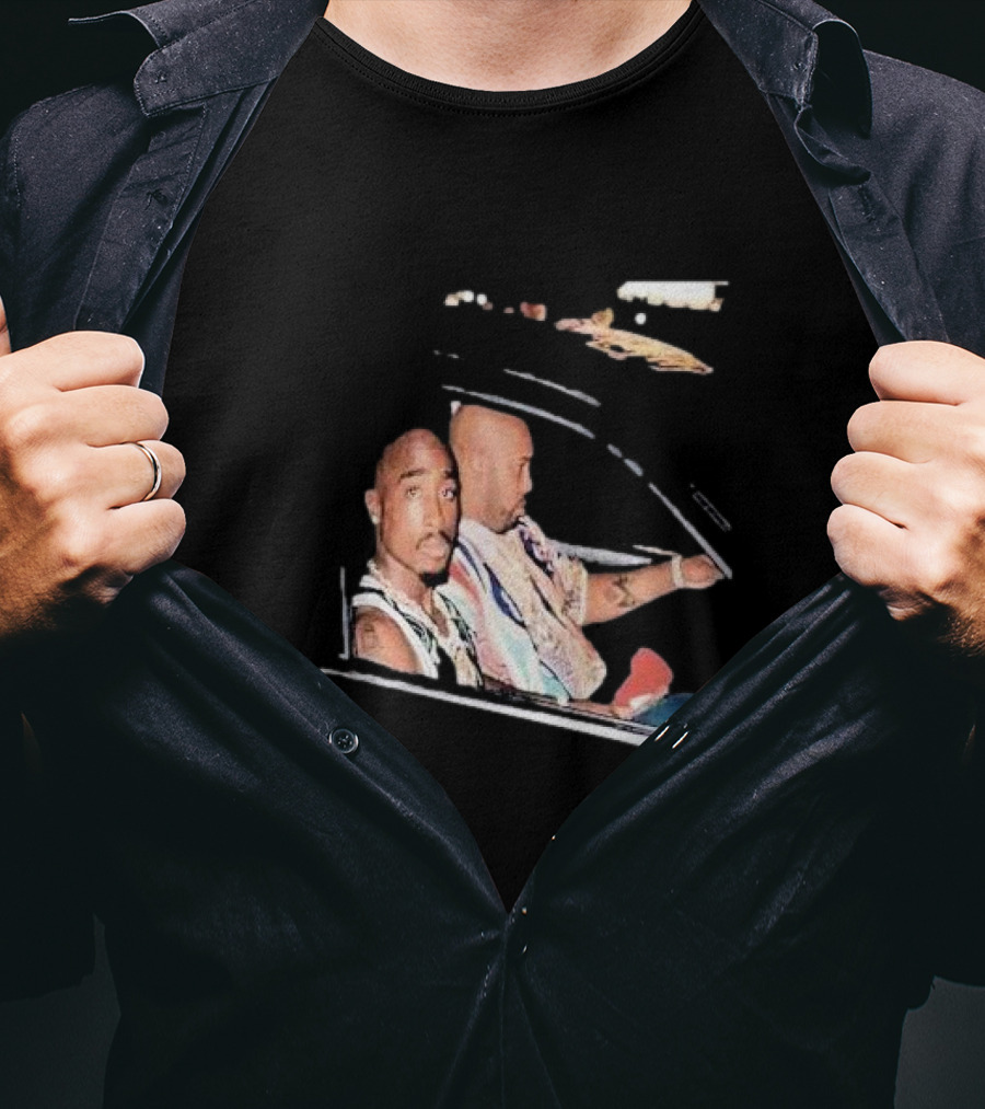 2Pac And Suge Knight Black Car Night Image T-Shirt