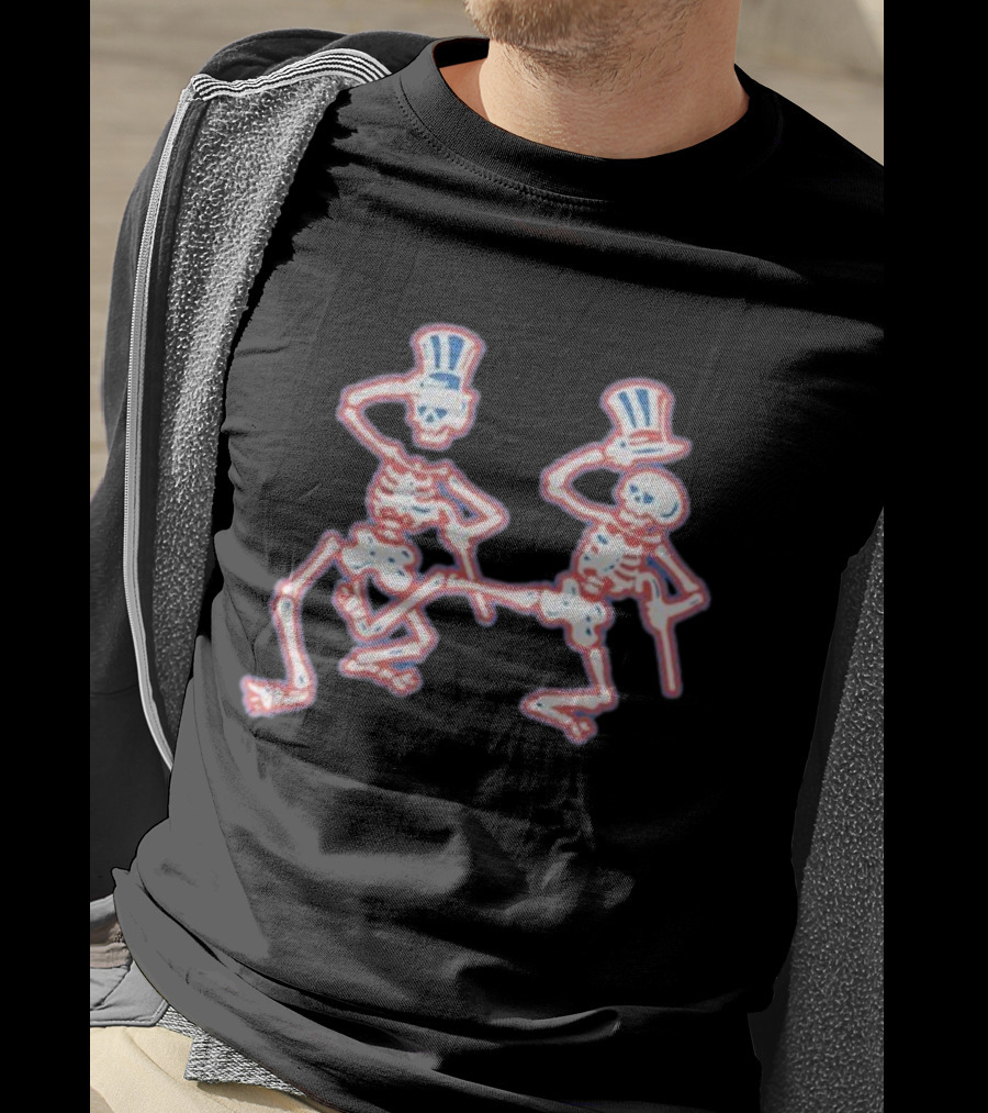Grateful Dead Dancing Skeletons Patriotic Top Hat Skelly Duo T-Shirt