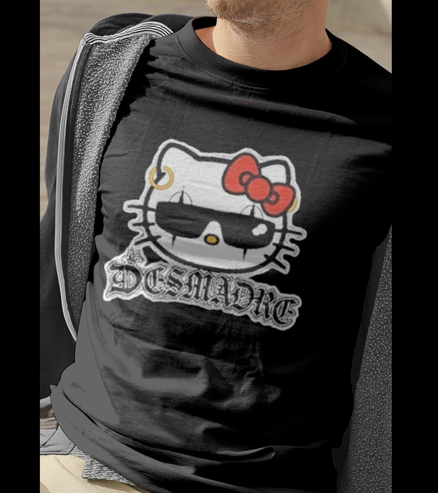 Desmadre Hello Kitty With Sunglasses And Gold Earring T-Shirt