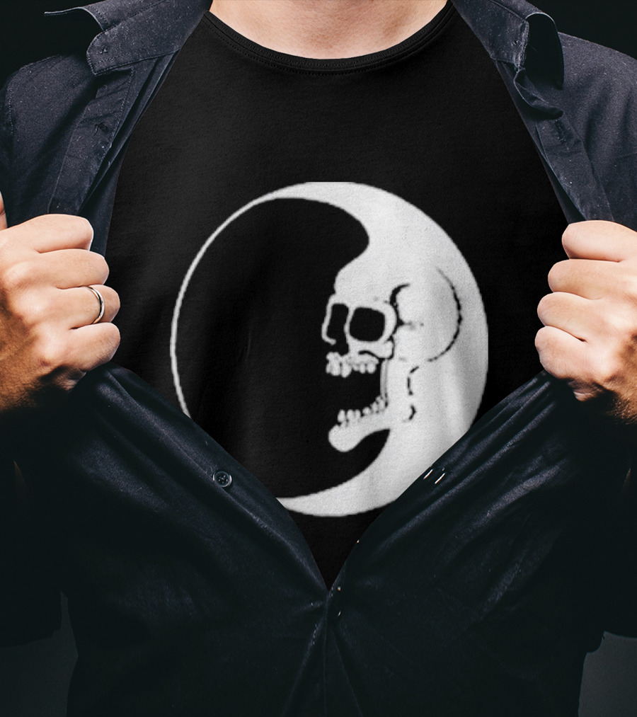 Zero Dead Moon Skull Crescent T-Shirt