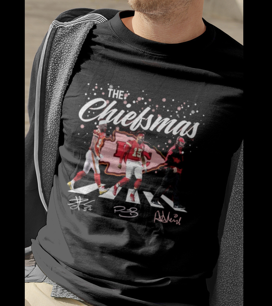 The Chiefsmas KC Jingle Bells Kelce Yells Patrick Made A Play Kansas T-Shirt