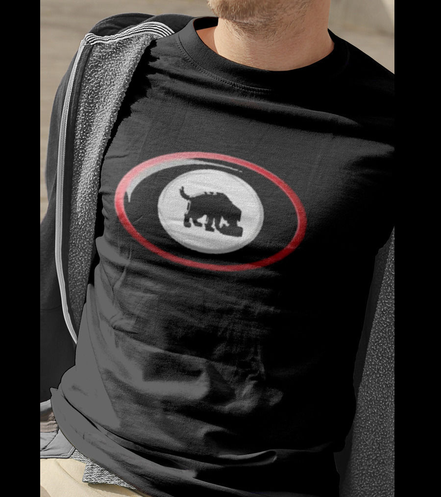 Niko-b Black Dog Embossed Circle Red Black White T-Shirt