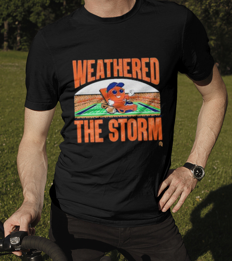 Syracuse Orange Weathered The Storm Lounge Mascot On Field T-Shirt