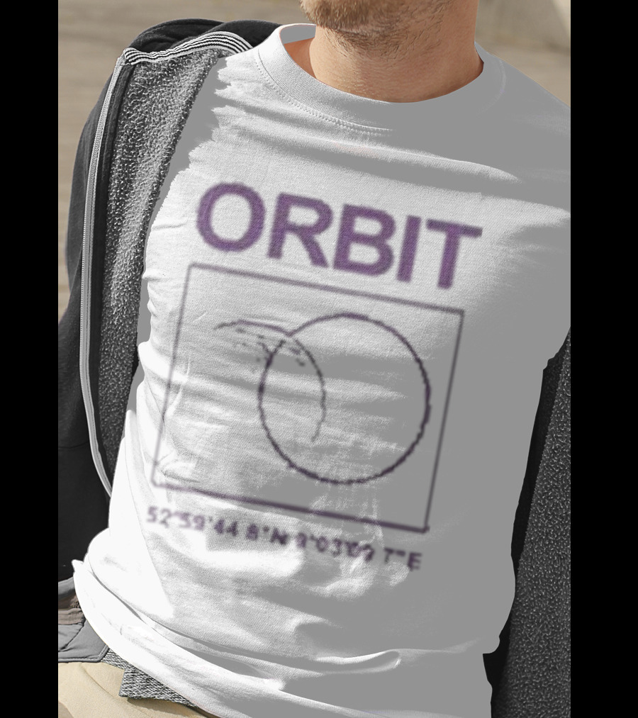 Orbitmusic Moon Orbit Coordinates 52°59'44.8N 9°03'09.7E T-Shirt