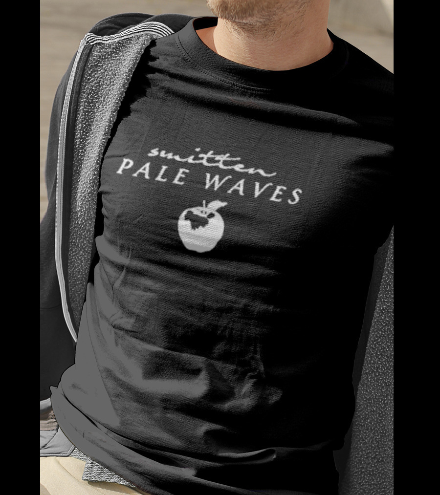 Smitten Pale Waves Apple T-Shirt
