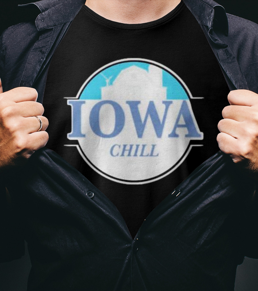 Iowa Chill Barn Windmill Circle T-Shirt