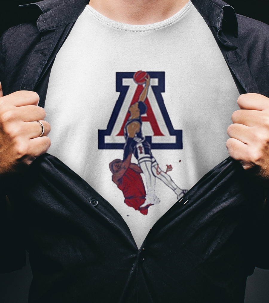 Arizona Basketball Caleb Love Dunking Over Defender T-Shirt