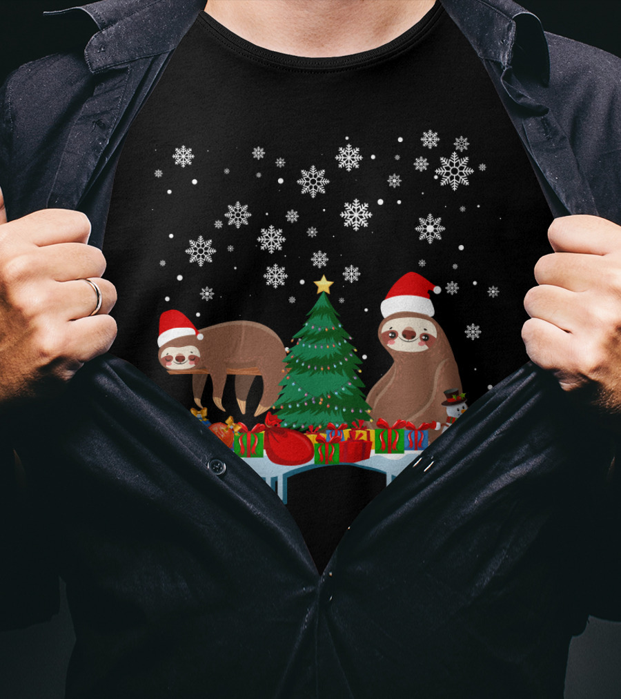 Sloth Merry Christmas Snowflakes Santa Hat Gifts Tree T-Shirt
