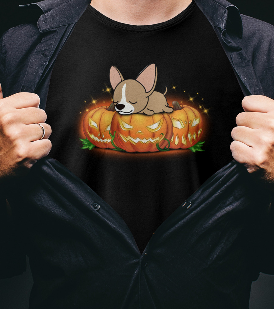 Chihuahua Sleeping On Halloween Pumpkins With Glowing Jack-O-Lanterns T-Shirt