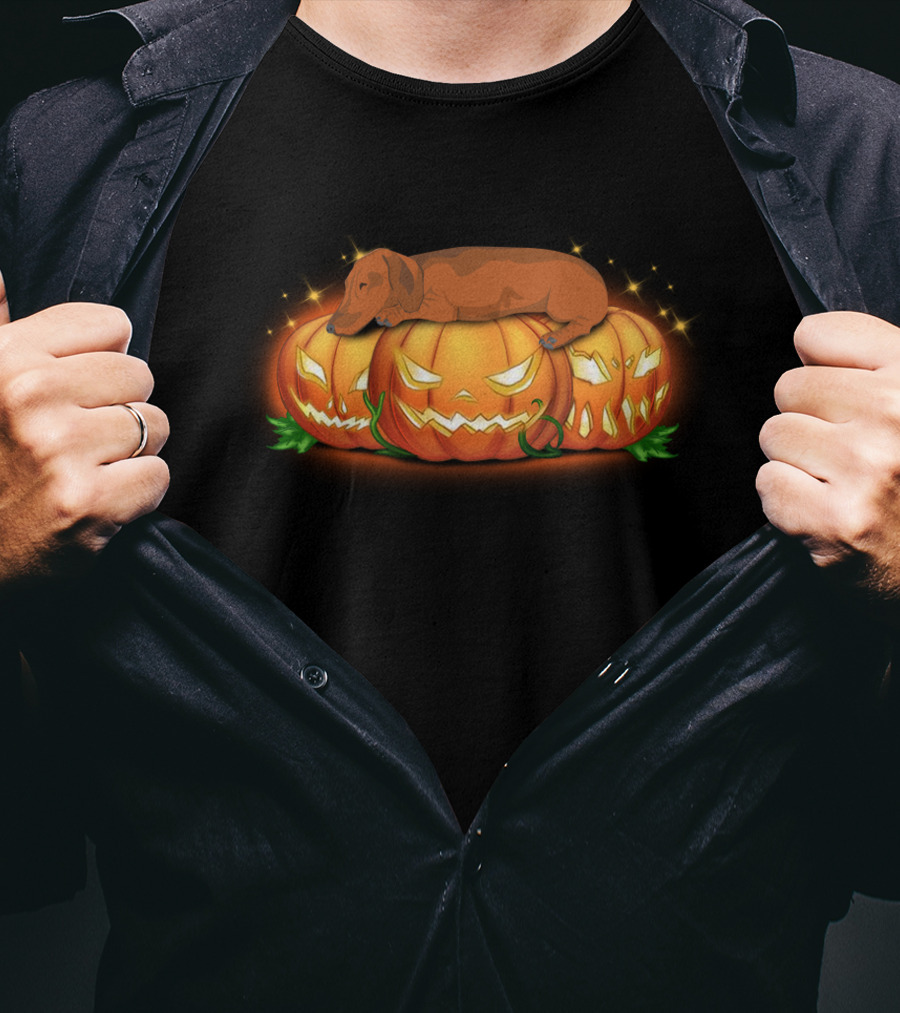 Dachshund Sleeping On Glowing Halloween Pumpkins T-Shirt
