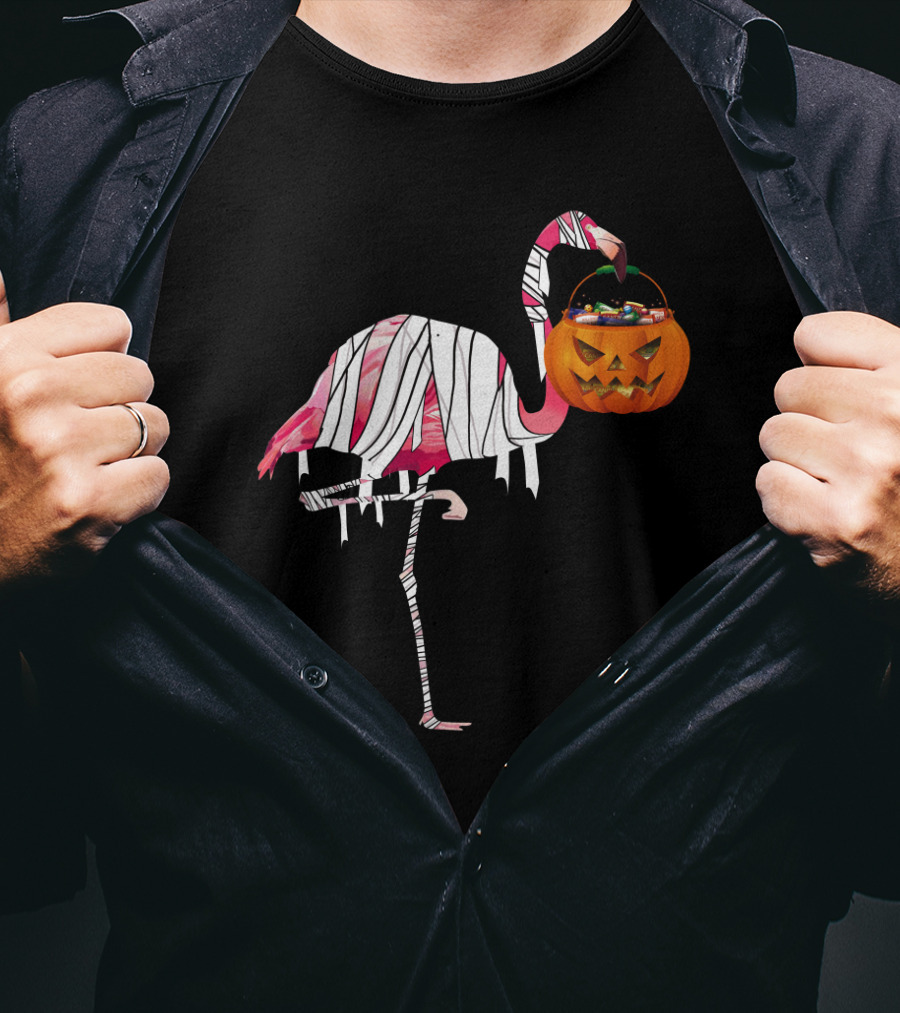 Halloween Pumpkin Mummy Flamingo Holding Candy Jack-o'-Lantern T-Shirt