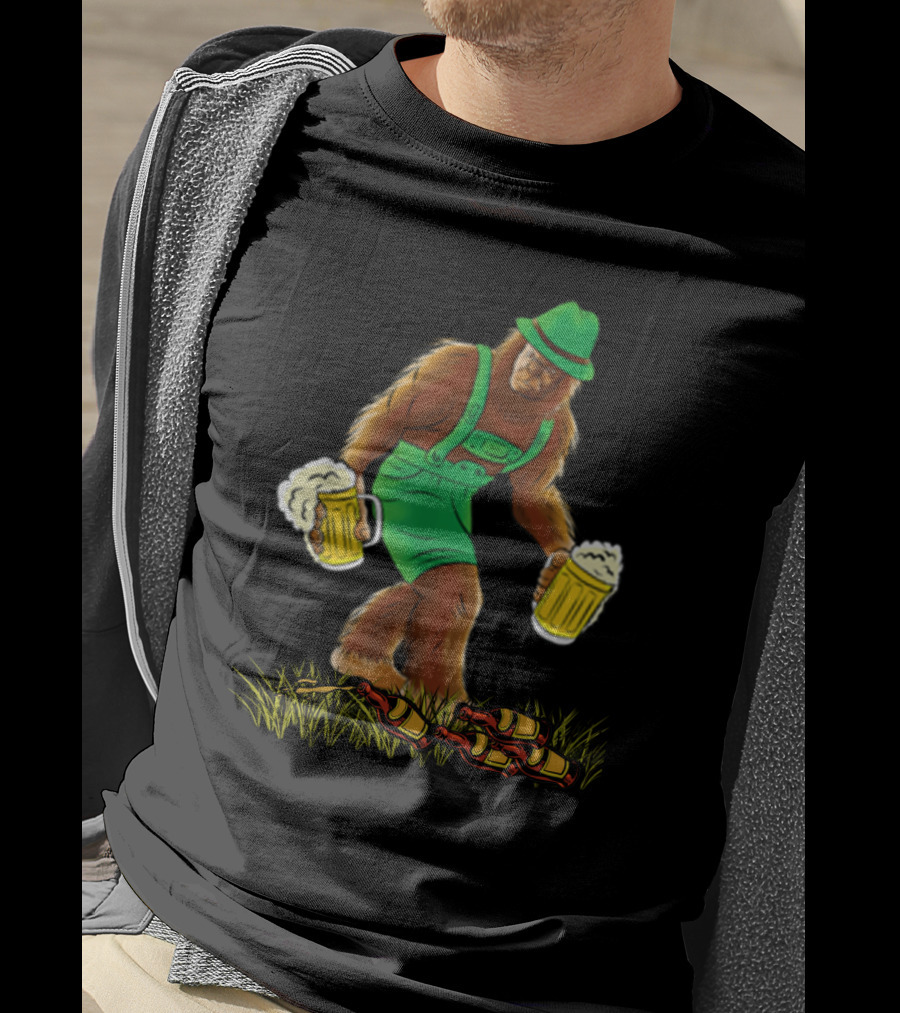 Bigfoot Lederhosen Oktoberfest Beer Steins Funny Bottles Grass T-Shirt