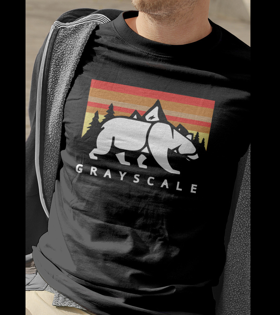 GRAYSCALE Bear And Mountains Retro Sunset T-Shirt