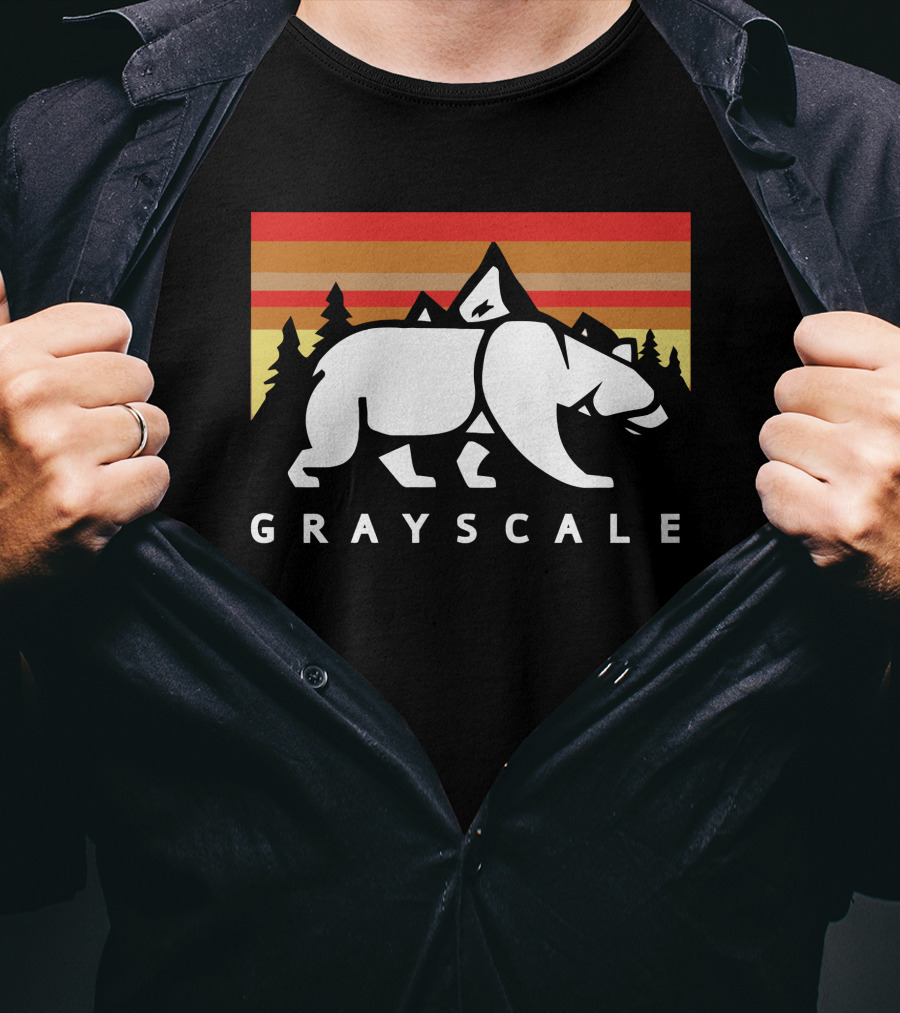GRAYSCALE Bear And Mountains Retro Sunset T-Shirt