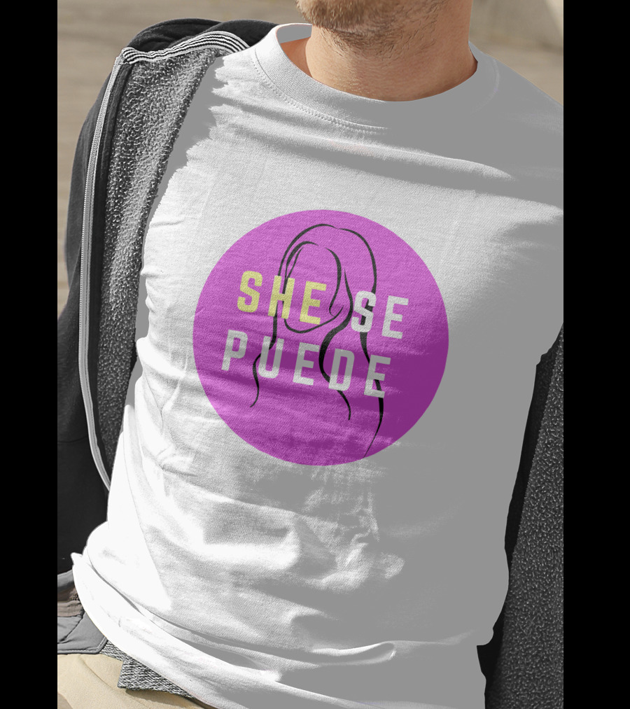 SHE SE PUEDE Purple Circle T-Shirt