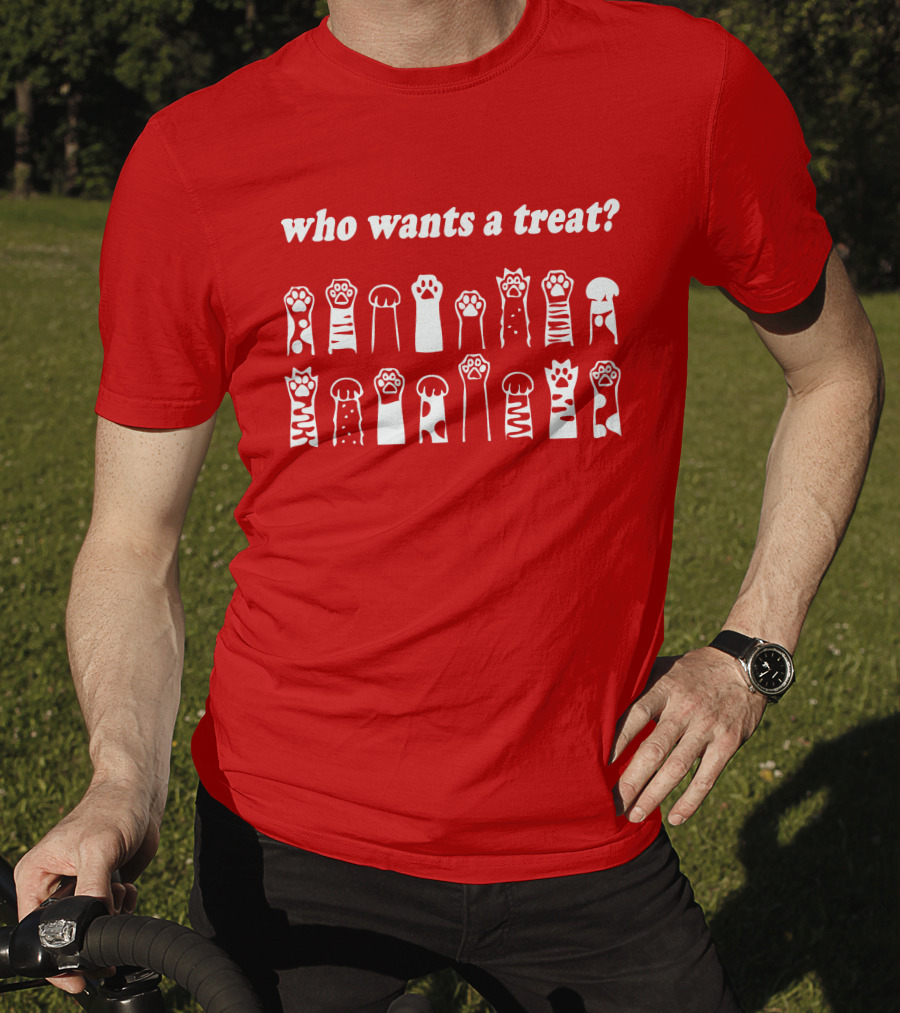 Who Wants A Treat Paws Up Animal Lovers T-Shirt