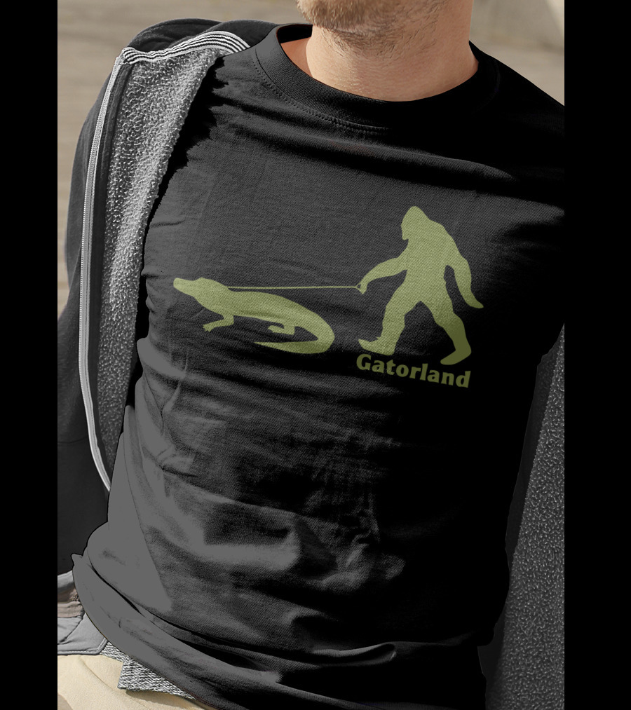 Cvpayne Bigfoot Walking Alligator Gatorland T-Shirt