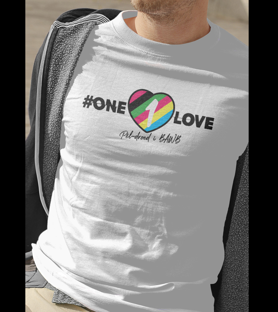 One1Love Pêl-droed I Bawb T-Shirt