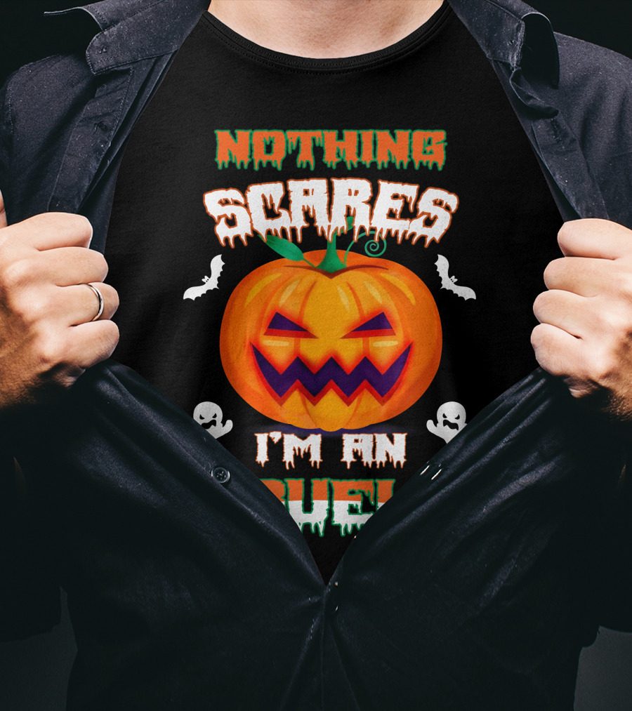 Nothing Scares I'm An Abuelo Halloween Pumpkin Ghosts And Bats T-Shirt