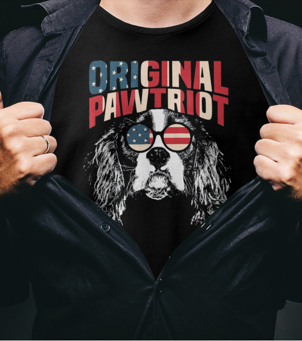 Original Pawtriot Cavalier King Charles Spaniel USA Flag Sunglasses T-Shirt