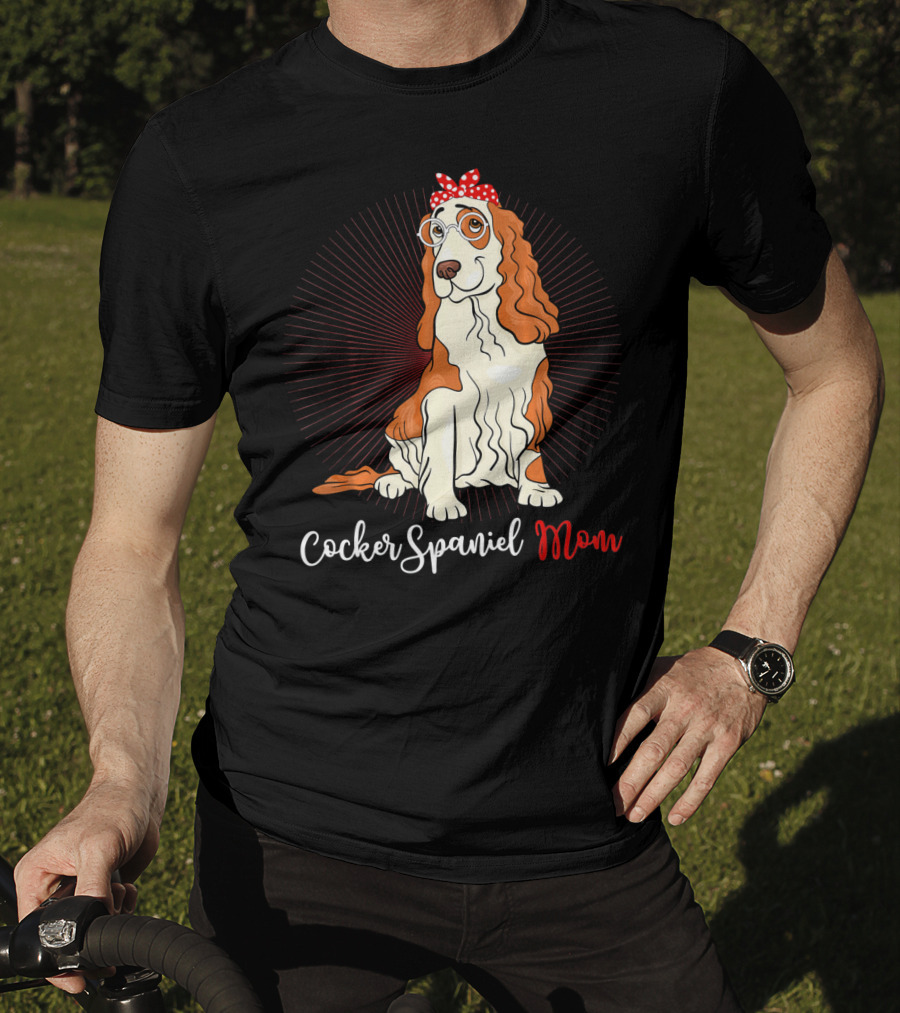Cocker Spaniel Mom With Glasses And Red Polka Dot Bandana T-Shirt