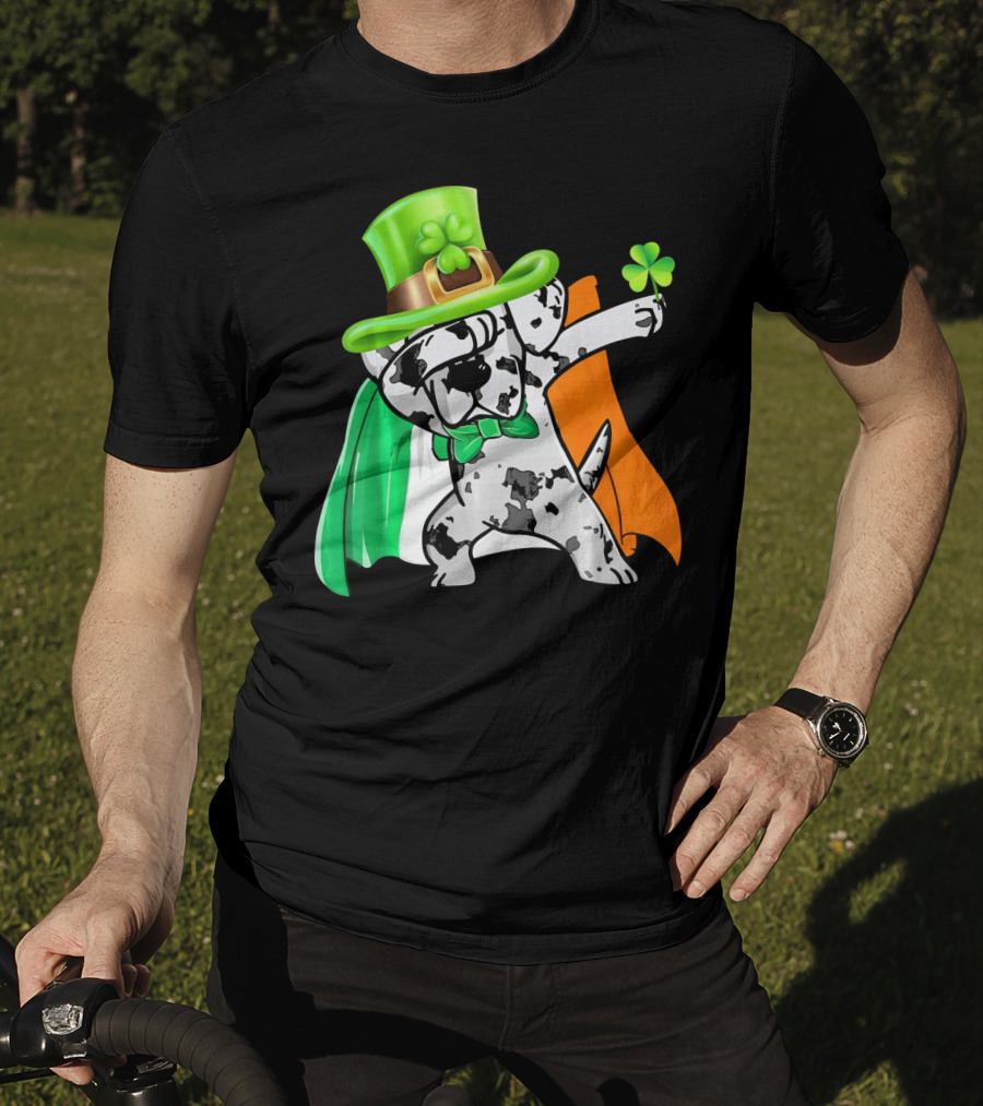 Dabbing Great Dane Irish Flag Shamrock Hat Cape T-Shirt