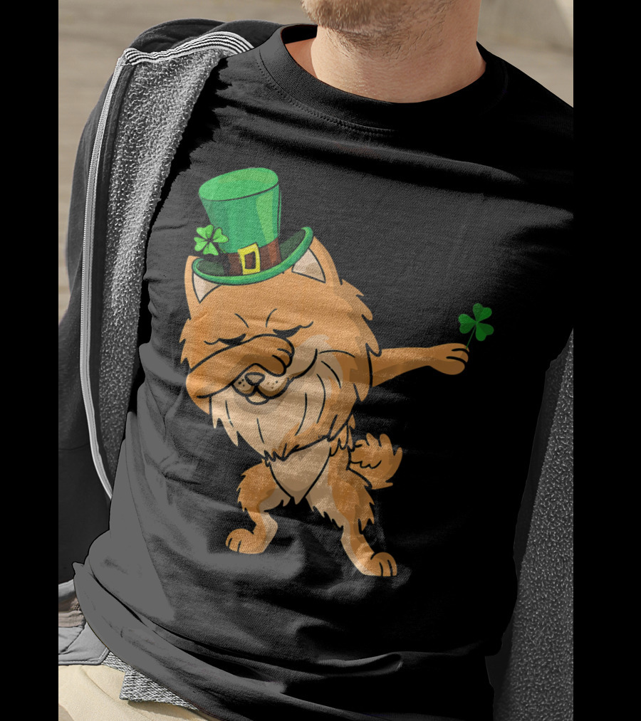 St Patricks Dabbing Pomeranian Leprechaun With Shamrock T-Shirt